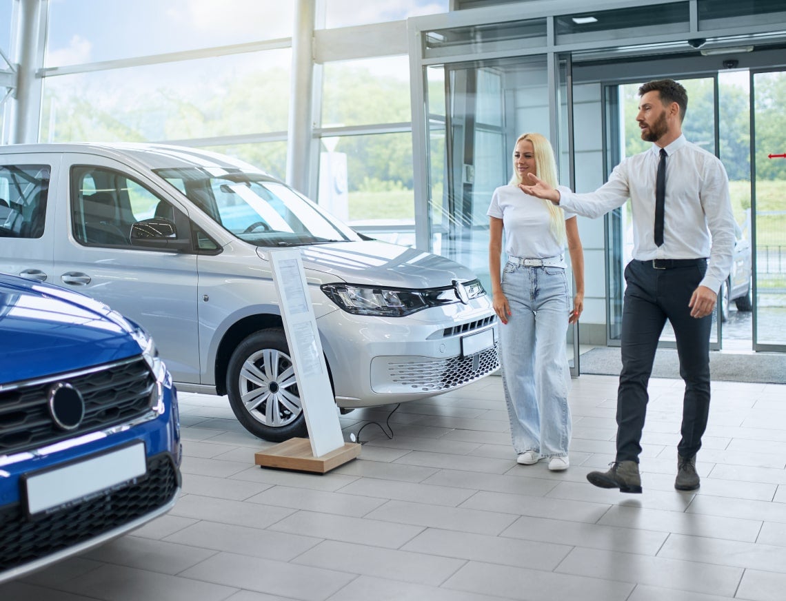 What Are the Automotive Cashier Education Requirements?